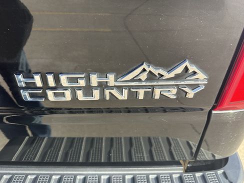 Used 2019 Chevrolet Silverado 1500 High Country w/ Technology Package image 15