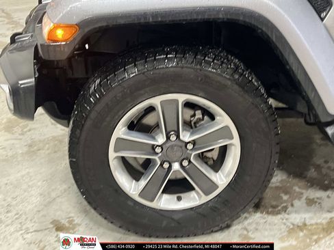 Used 2018 Jeep Wrangler Unlimited Sahara image 10