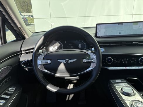 Used 2022 Genesis GV70 2.5T w/ Advanced Package image 16
