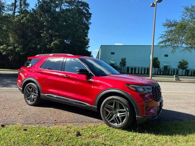 Certified 2025 Ford Explorer ST-Line w/ Premium Package RWD image 2