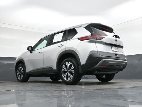 Used 2023 Nissan Rogue SV image 37