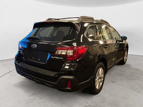 Used 2019 Subaru Outback 2.5i AWD/4WD image 5