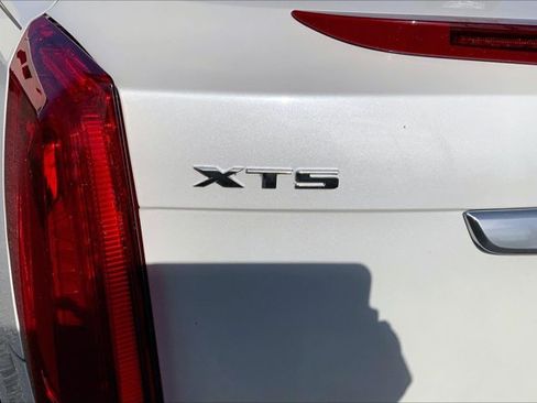 Used 2016 Cadillac XTS Luxury w/ Driver Awareness Package FWD image 7