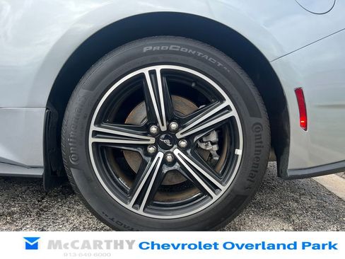 Used 2025 Ford Mustang Premium RWD image 9