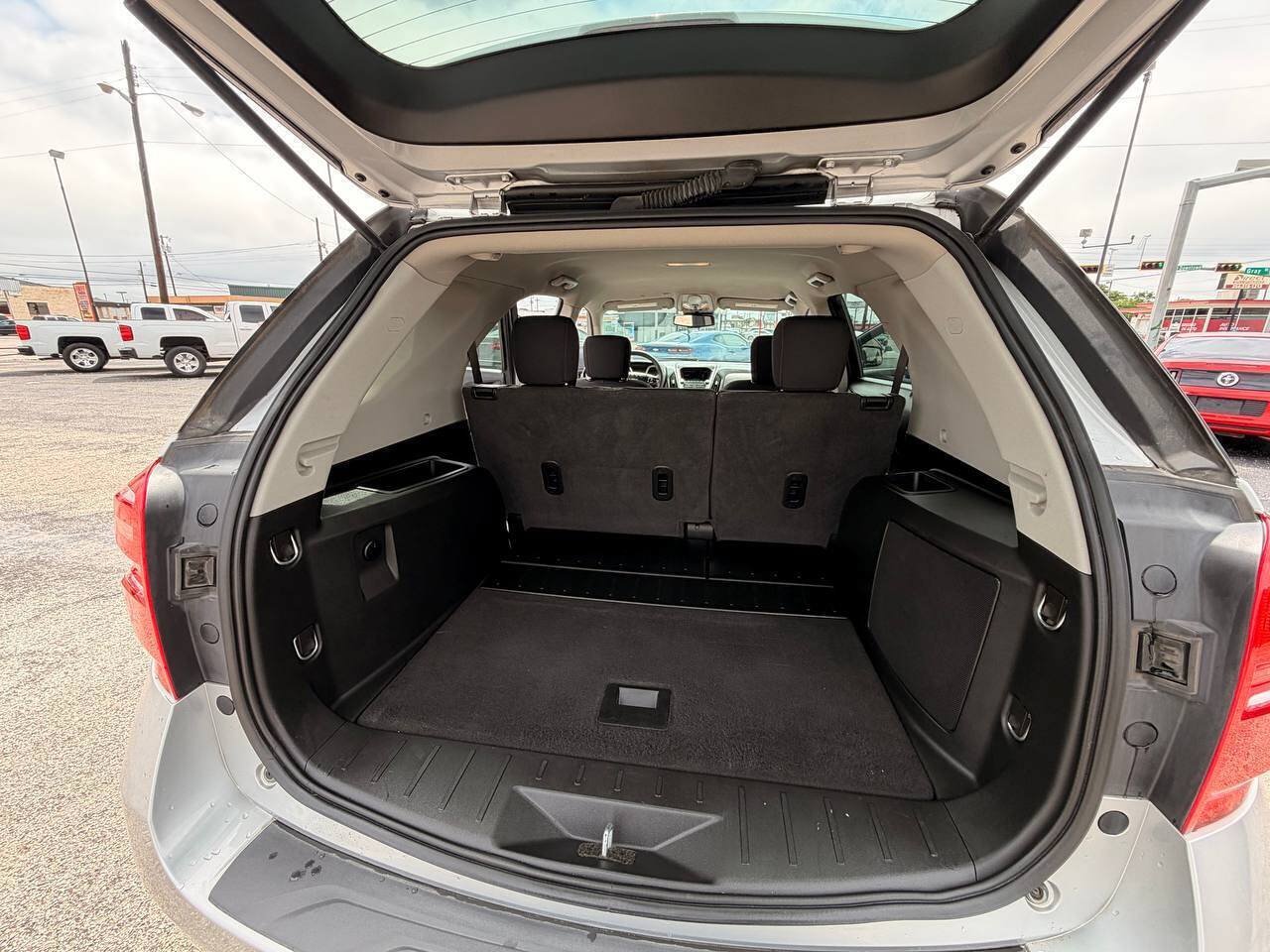 Used 2017 Chevrolet Equinox LS FWD image 27