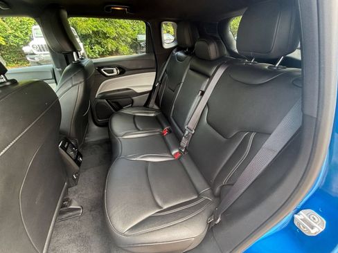 Used 2025 Jeep Compass Limited AWD/4WD image 36