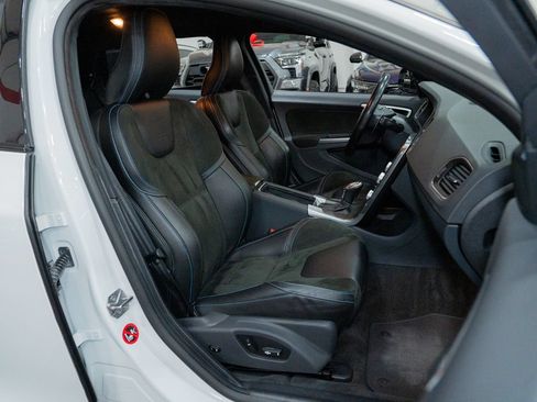 Used 2017 Volvo V60 T6 Polestar AWD/4WD image 30