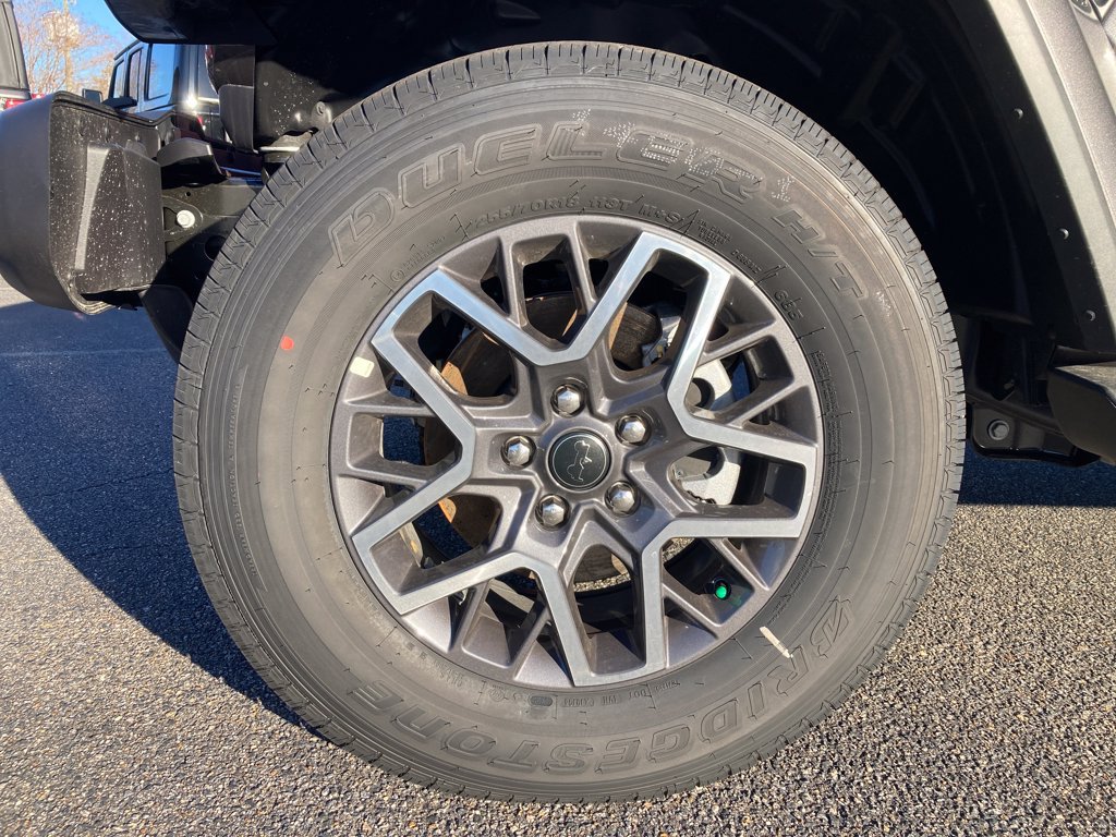New 2026 Jeep Wrangler Unlimited Sahara AWD/4WD image 28