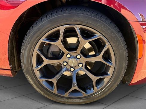 Used 2020 Chrysler 300 Touring w/ Sport Appearance Package image 9