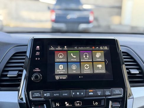 Used 2024 Honda Odyssey Touring image 43