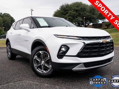 Used 2023 Chevrolet Blazer LT image 1