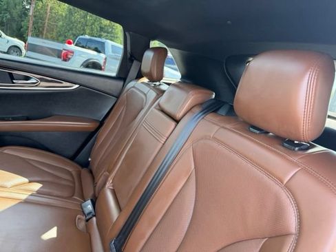 Used 2022 Lincoln Nautilus Reserve w/ Luxury Package AWD/4WD image 6