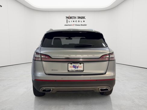 Used 2023 Lincoln Nautilus AWD w/ Premium Package image 7