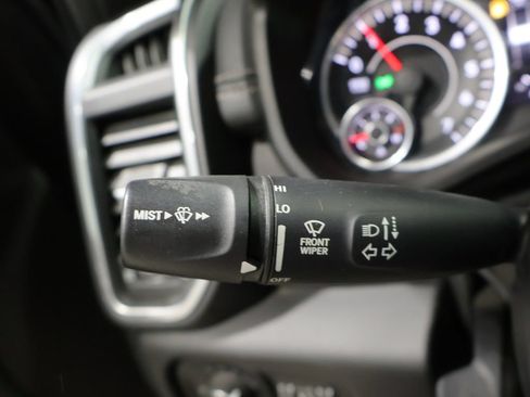 Used 2023 RAM 1500 Laramie AWD/4WD image 30