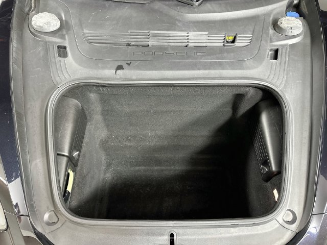 Used 2018 Porsche 718 Cayman RWD image 22