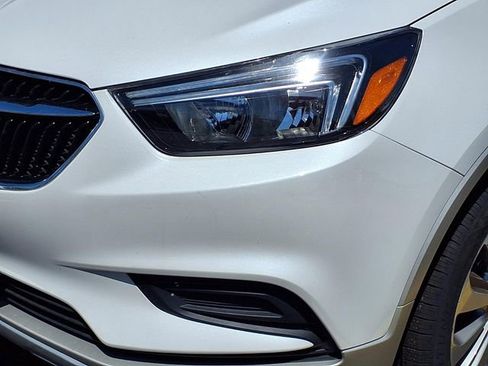Certified 2020 Buick Encore Preferred FWD image 27