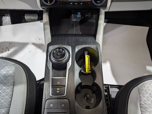 Used 2023 Ford Escape Active image 21