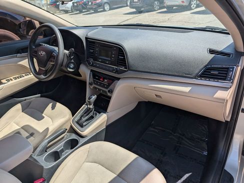 Used 2017 Hyundai Elantra SE FWD image 13