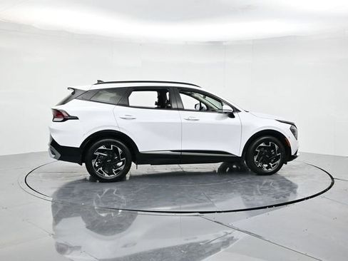 Used 2025 Kia Sportage SX image 2
