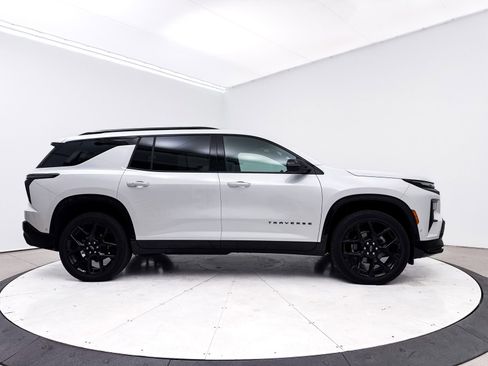 Used 2024 Chevrolet Traverse RS w/ LPO, Floor Liner Package image 43