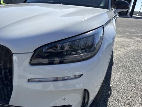 New 2026 Lincoln Corsair Premiere image 9