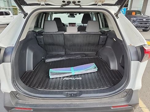 Used 2023 Toyota RAV4 XLE w/ Convenience Package FWD image 9