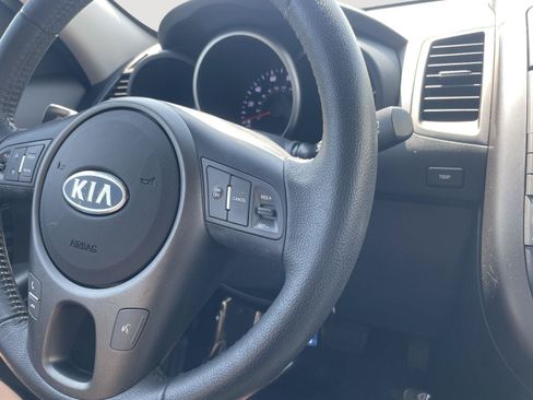 Used 2012 Kia Soul + FWD image 5