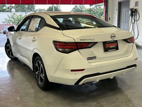 Used 2025 Nissan Sentra SV FWD image 5