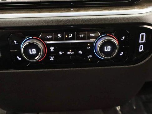 Used 2022 Chevrolet Silverado 1500 LT RWD image 11