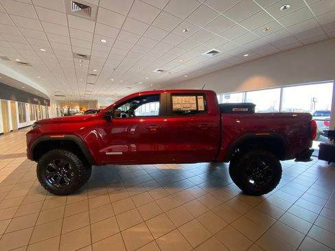 New 2025 GMC Canyon Elevation w/ Convenience Package image 32