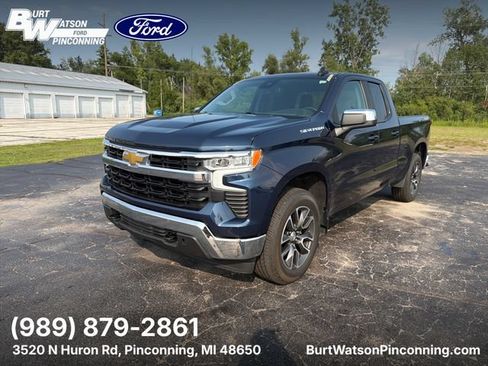 Used 2022 Chevrolet Silverado 1500 LT AWD/4WD image 1