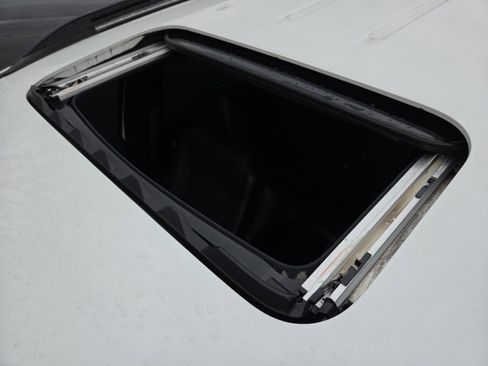 Certified 2021 Honda Passport Touring image 4