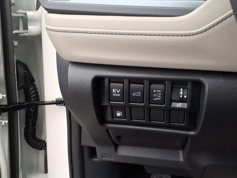 New 2025 Subaru Forester Limited image 12