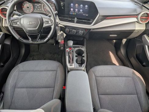 Certified 2024 Chevrolet Trax RS image 31