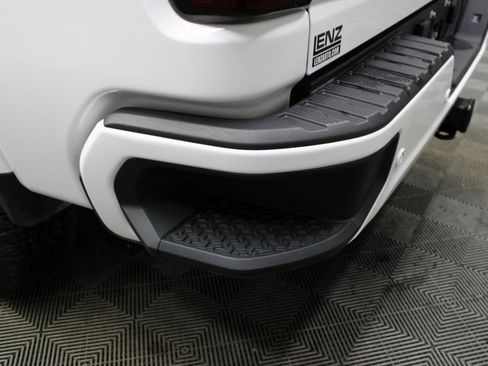 Used 2025 GMC Sierra 2500 Denali image 49