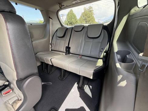 Used 2020 Kia Sedona EX FWD image 12