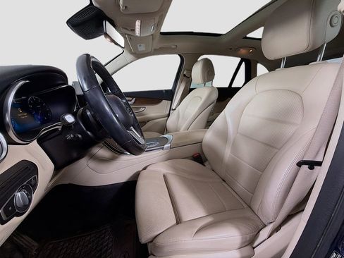 Used 2022 Mercedes-Benz GLC 300 4MATIC image 12