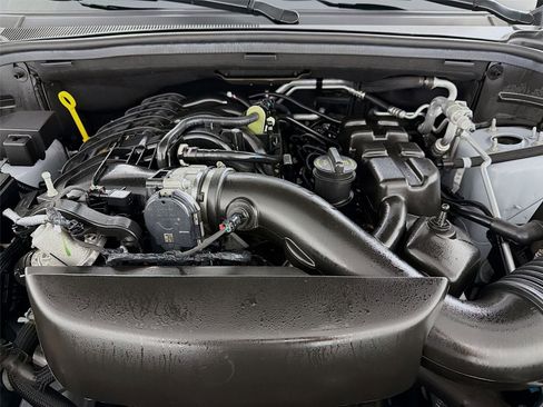 Used 2023 Dodge Durango GT AWD/4WD image 31