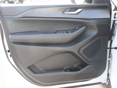 New 2026 Jeep Grand Cherokee L 4WD image 6