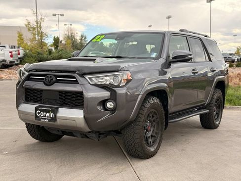 Used 2022 Toyota 4Runner TRD Off-Road Premium w/ Moonroof Package AWD/4WD image 3