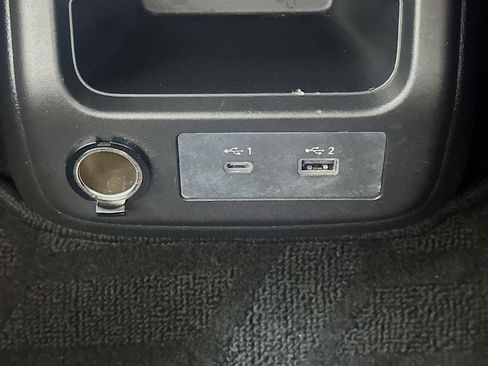 Used 2023 Nissan Ariya FWD image 26