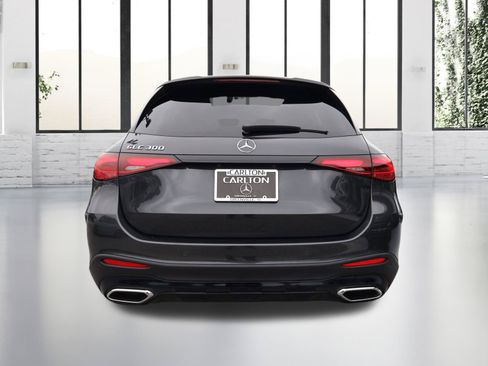 Certified 2025 Mercedes-Benz GLC 300 image 4