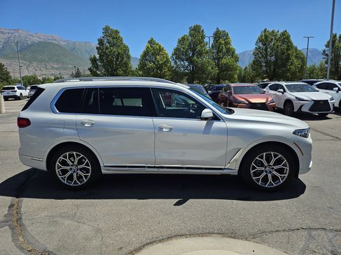 Used 2020 BMW X7 xDrive40i w/ Luxury Seating Package AWD/4WD image 4