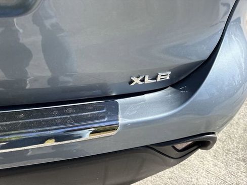 Used 2022 Toyota Highlander XLE image 26