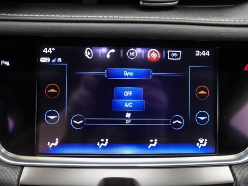 Used 2019 Cadillac XT5 Luxury image 18