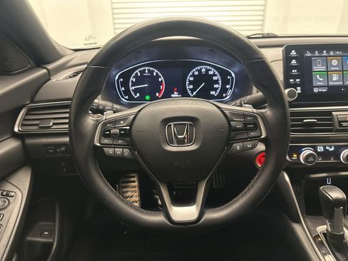 Used 2018 Honda Accord Sport image 18