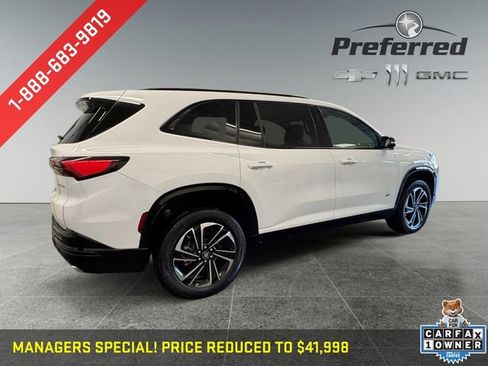 Certified 2025 Buick Enclave Sport Touring AWD/4WD image 19