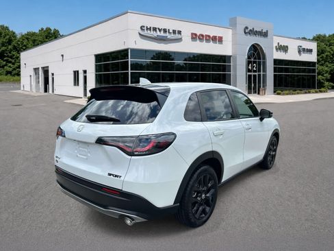 Used 2023 Honda HR-V Sport image 5