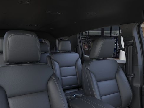 New 2026 Chevrolet Traverse LT image 24