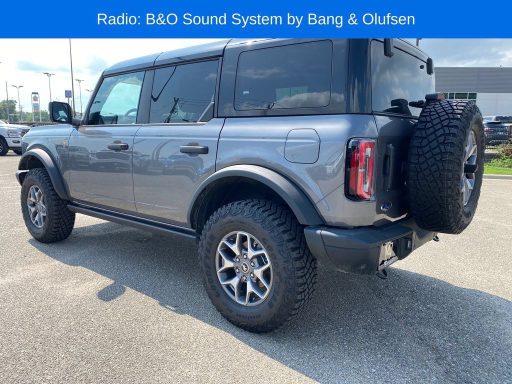 Used 2025 Ford Bronco Badlands AWD/4WD image 4